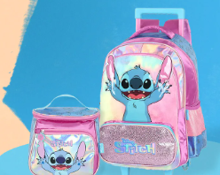 Volta às aulas com 5% OFF extra em kits mochila + lancheira!