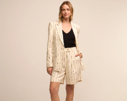 25% OFF em seleção de alfaiataria feminina!