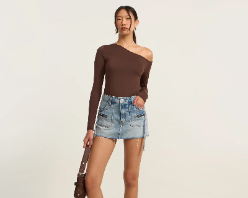 25% OFF em seleção de jeans femininos